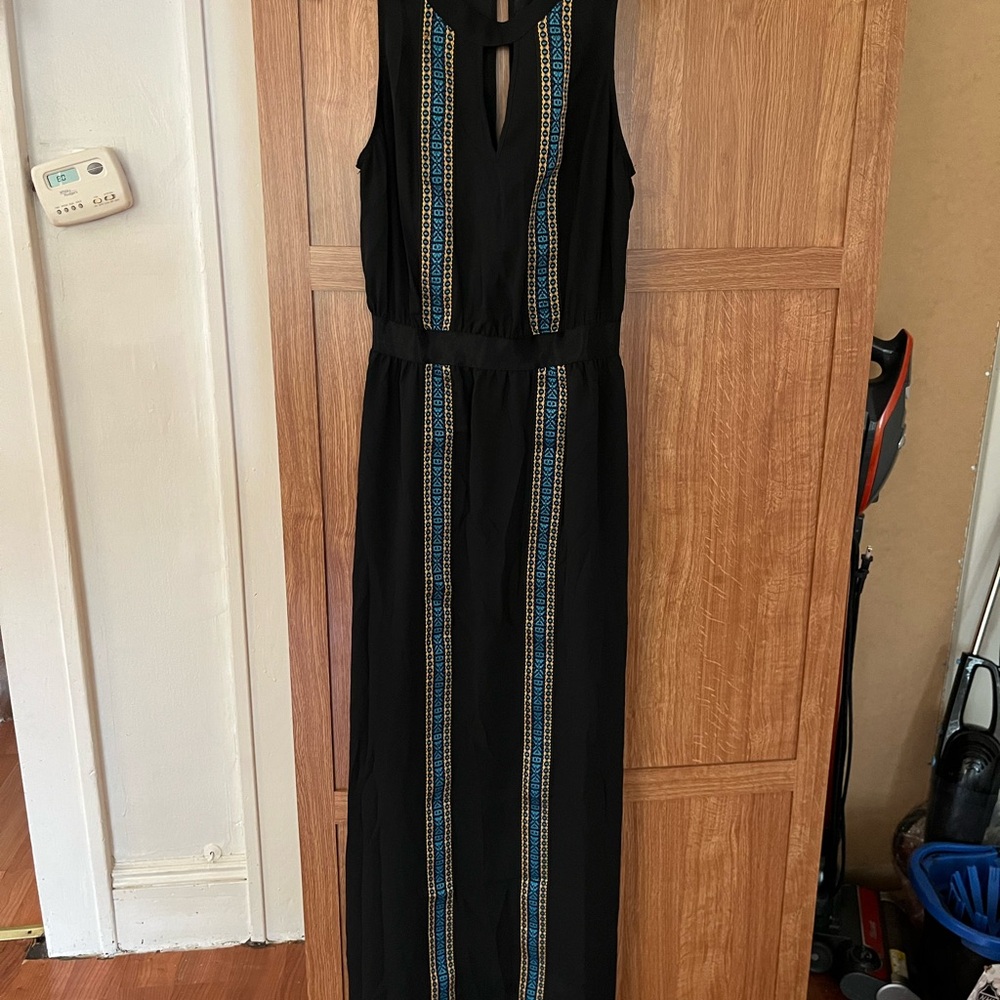 NWOT Bebe Halter Maxi Dress With Embroidery